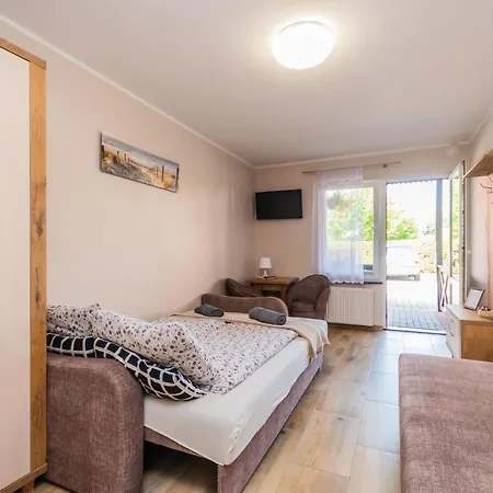 ホームステイ Goscinne U Eli シュトゥトボ